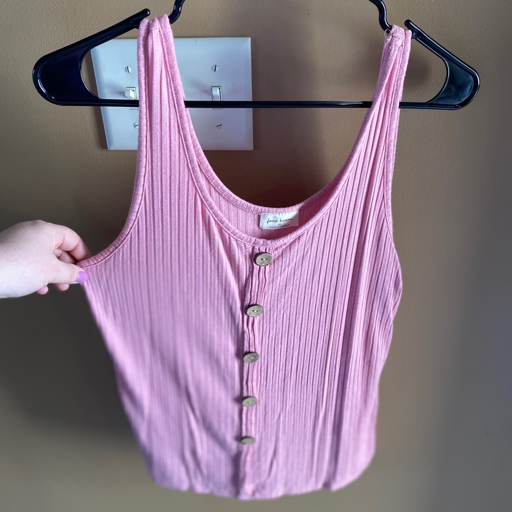 Pink tank